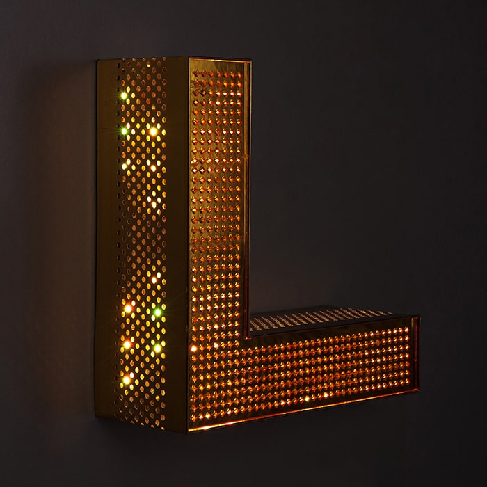 طراحی و ساخت تابلو تجاری حروف چنليوم الماسی