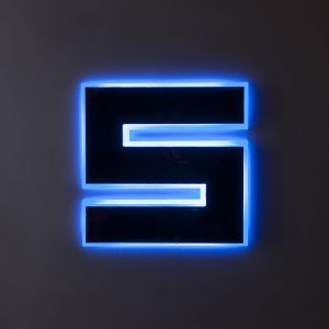 حروف استيل طلايی براق