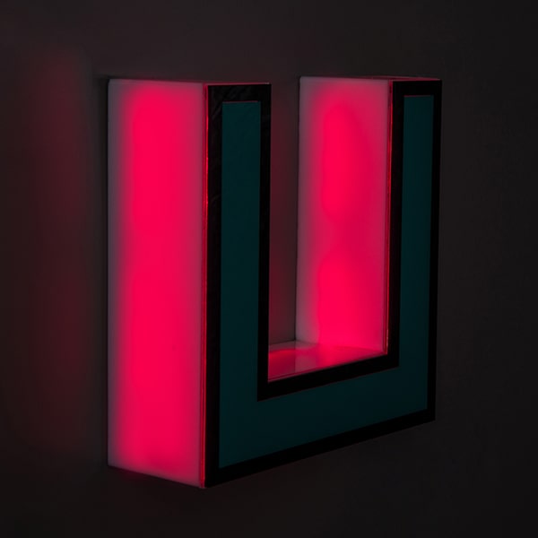 طراحی و ساخت انواع تابلـو حروف پروتیک