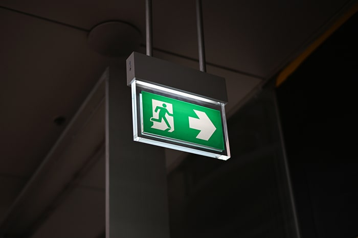 تابلو راهنمای خروج